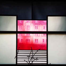 Sachliche Glasgestaltung