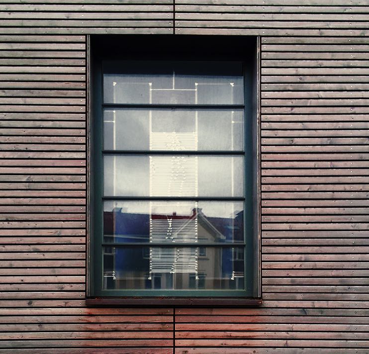 Kunstverglasung, Isolierverglasung und Schutzgitter