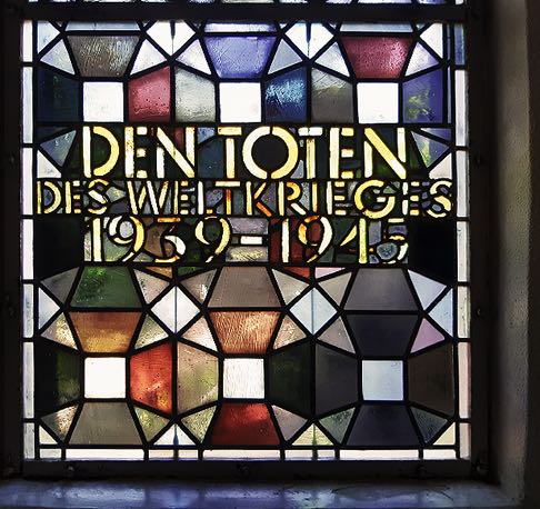 Die Restauration nach dem Glasgestaltung Springer das Fenster repariert hat